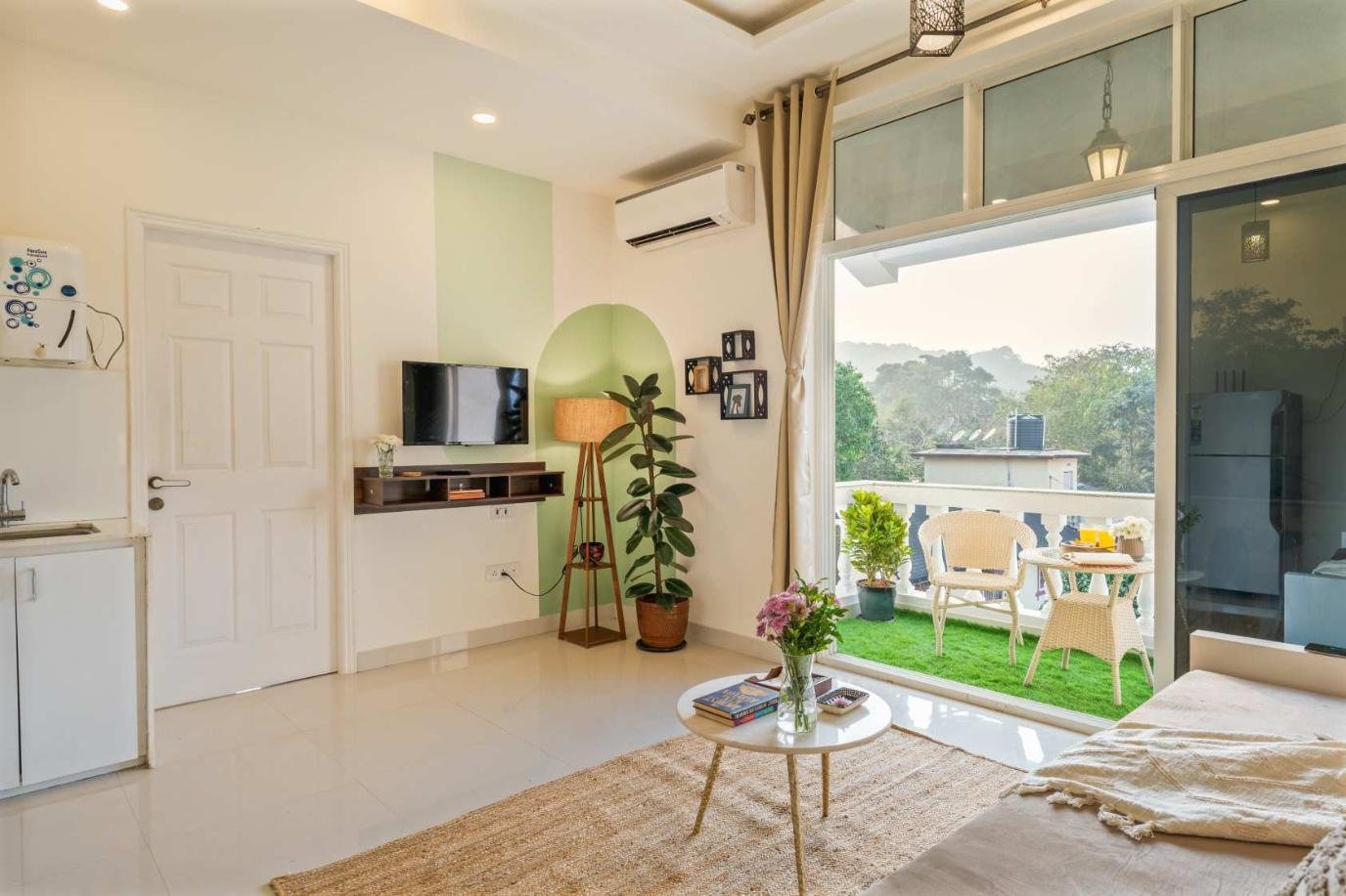Greens - cosy 1bhk with pvt balcony